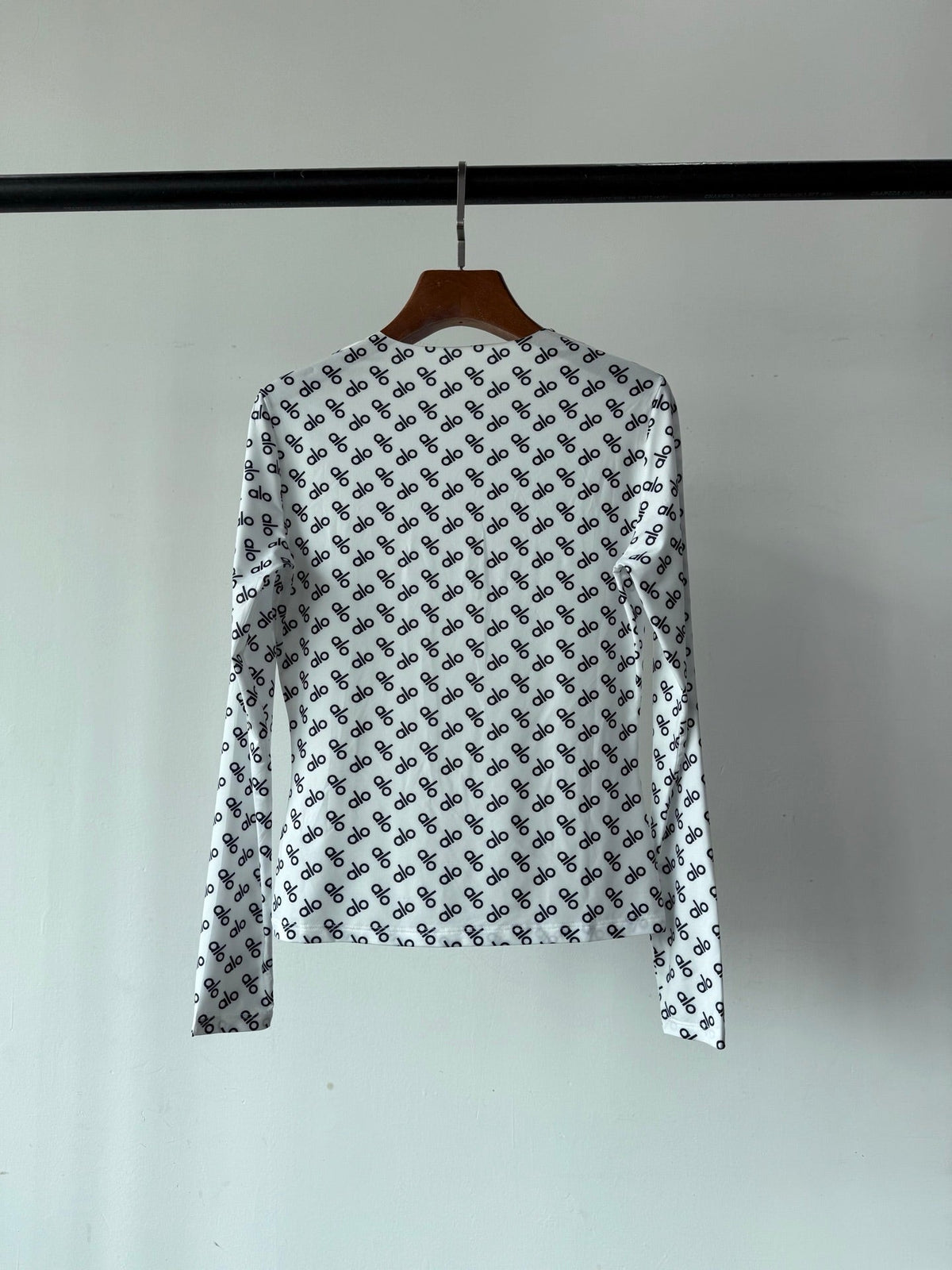 ALO LONG SLEEVE T-SHIRT STYLE 76